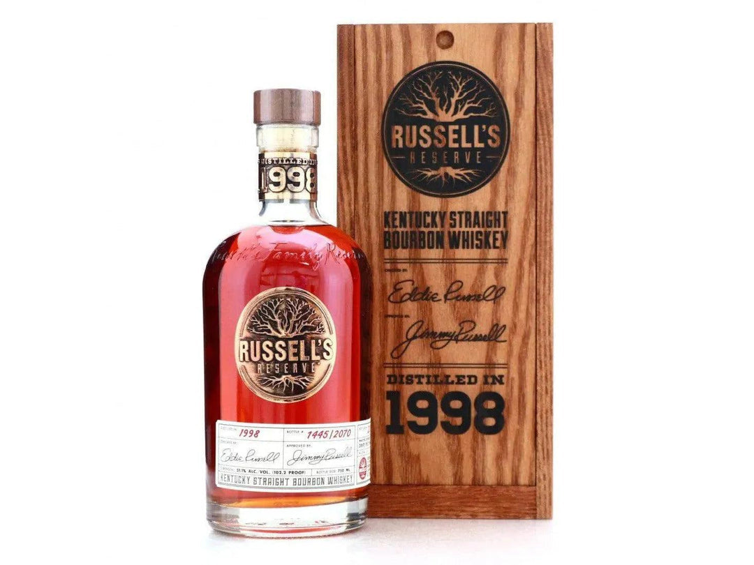 IMG-5015 1998 Russell's Reserve Kentucky Straight Bourbon Whiskey 750ml - Image 1