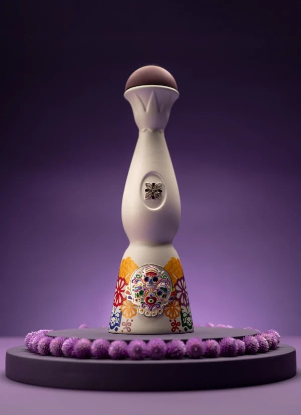 image_a5a2392d-ef3a-4b00-b9ef-5e0fc1add1c0 Clase Azul Dia De Los Muertos Tequila 1Lt - Image 1